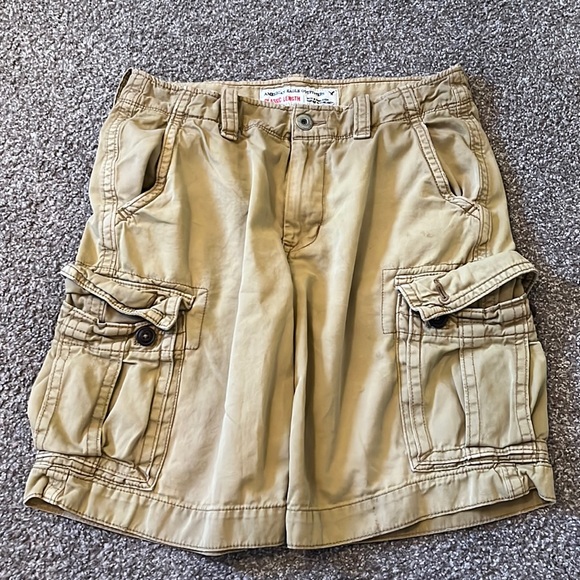 American Eagle Outfitters Other - American Eagle Classic Khaki Cargo Shorts